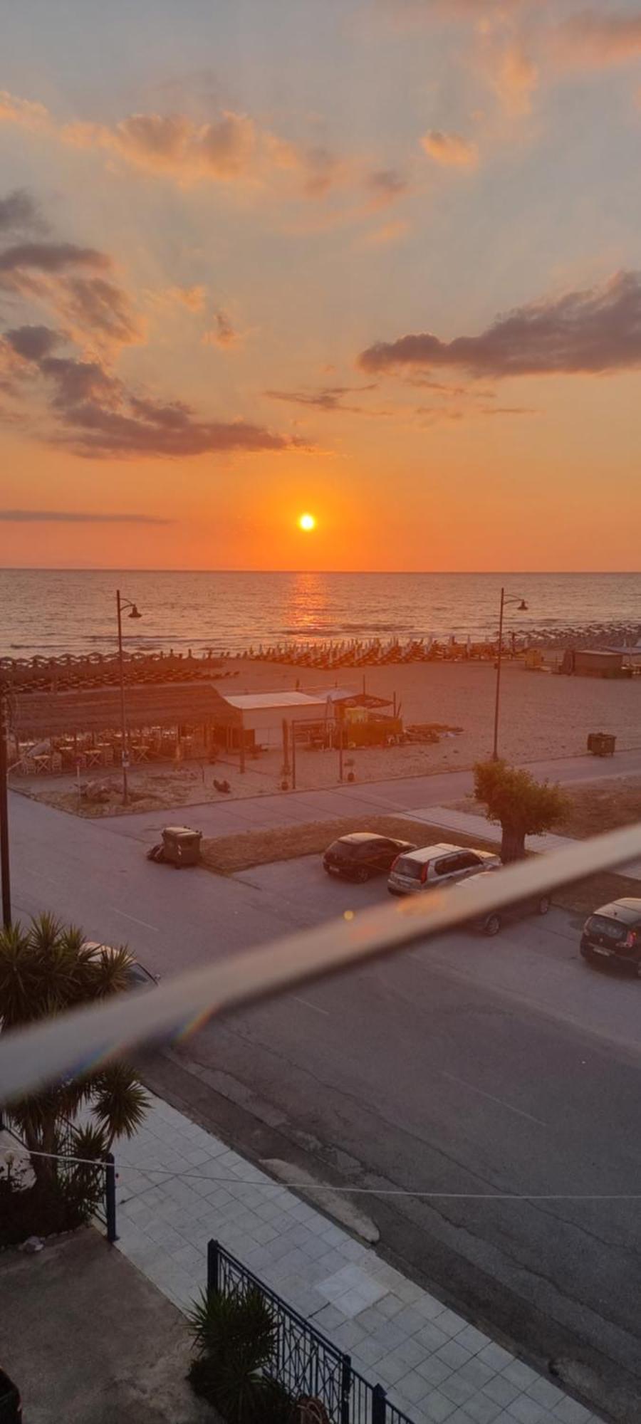 Aparthotel Pantheon Sea View à Neoi Poroi Chambre photo